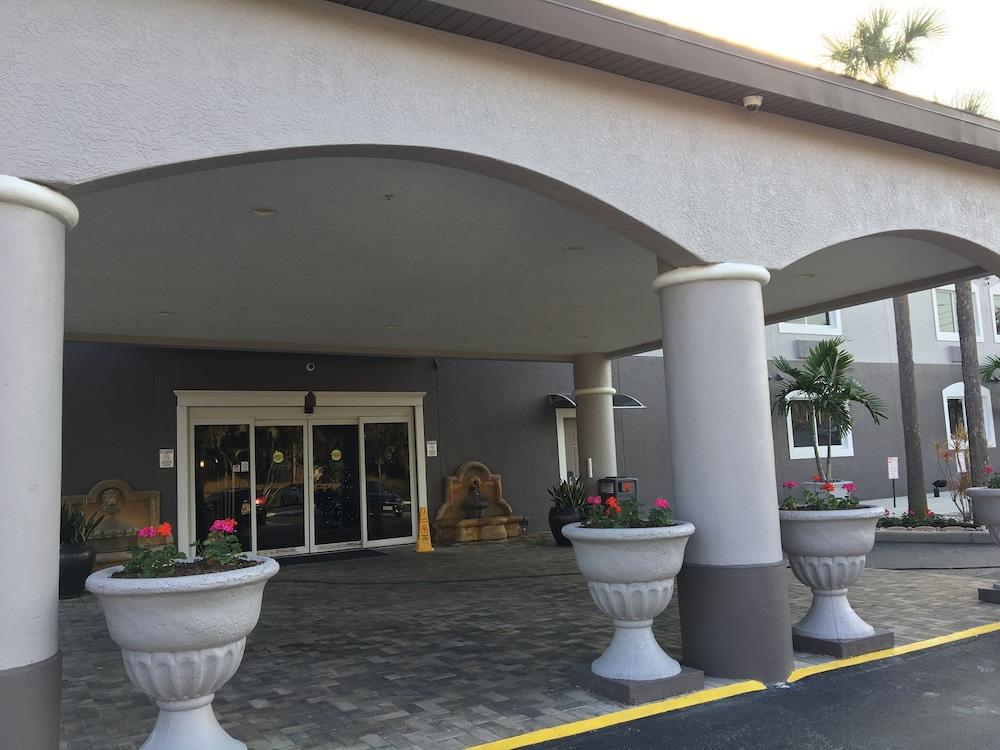 Days Inn & Suites By Wyndham Bonita Springs North Naples Exterior foto
